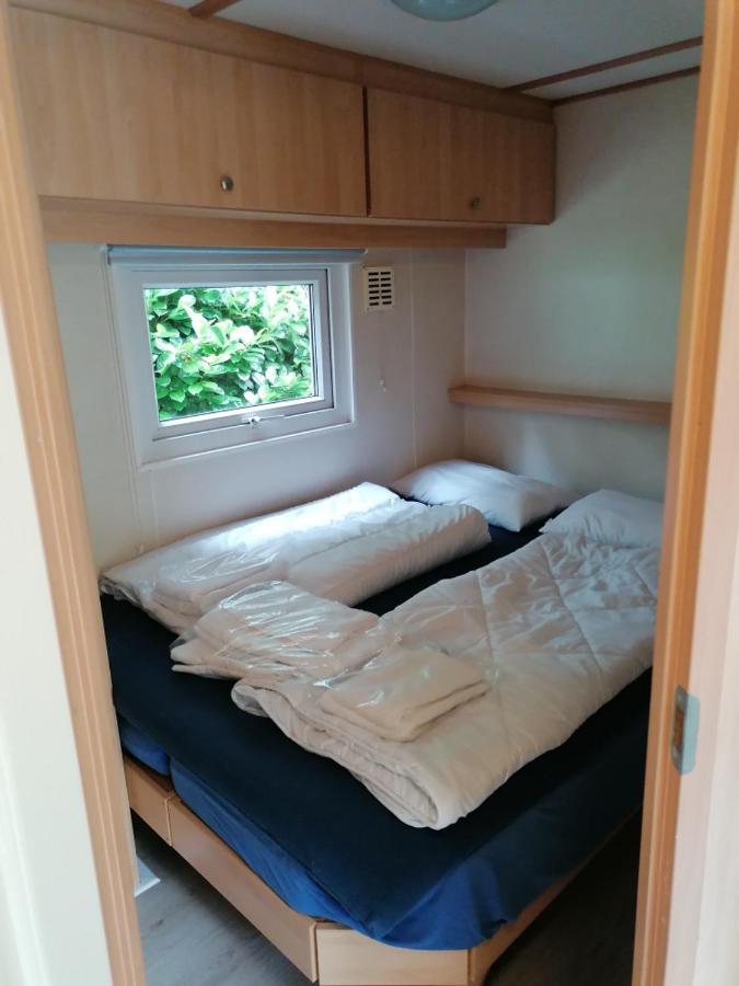 Chalet 4-6 Personen Epe F15 Van Alle Gemakken Voorzien Max Aantal Volwassen Personen Bedraagt 4 Ngoại thất bức ảnh