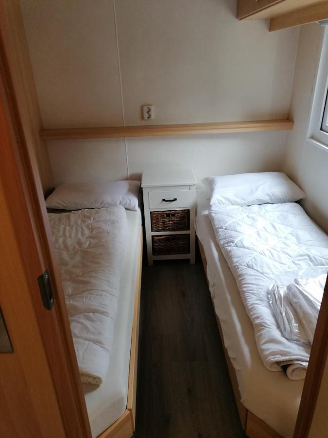 Chalet 4-6 Personen Epe F15 Van Alle Gemakken Voorzien Max Aantal Volwassen Personen Bedraagt 4 Ngoại thất bức ảnh